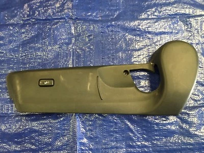 2012-2015 TOYOTA PRIUS V ASSENTO DIANTEIRO ESQUERDO DO MOTORISTA TAMPA LATERAL DESLIZANTE CINZA ESCURO - Imagem 1 de 4