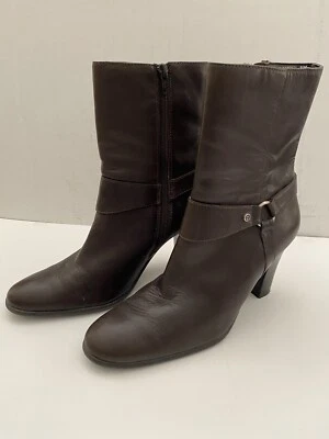 Etienne Aigner E-YARDEN Marrón Oscuro Cuero Suave Botas de Becerro Tacones Talla 8 1/2M Foto 1 de 4