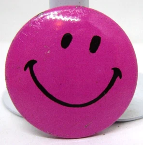 Pink Smiley Face Pinback Button Pin Vintage 1 inch Creative House - Picture 1 of 2