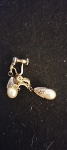 Very Rare & Beautiful Gold Plated Damascene Earrings With Faux Teardrop Pearl - Picture 1 of 6