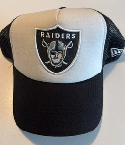 New Era NFL Raiders Cap Trucker Snapback schwarz weiß ca. 2012 Basecap - Bild 1 von 3