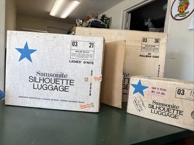 Vintage BOXED UNUSED SAMSONITE SILHOUETTE 3 PIECE LUGGAGE SET USA DOVER WHITE - Image 1 of 4