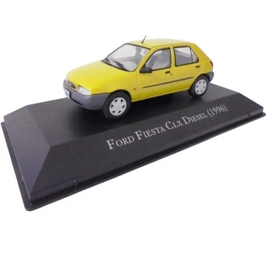 Automodello in Scala 1/43 Compatibile con Ford Fiesta CLX da collezione  - Immagine 1 di 4