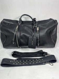 The Steve Madden Weekender/Reisetasche/Handgepäck. Mit zwei separaten Riemen. - Bild 1 von 23