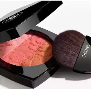 CHANEL CAMELIA FUTURA POWDER BLUSH TRIO LIMITED EDITION 2025 - Picture 1 of 4