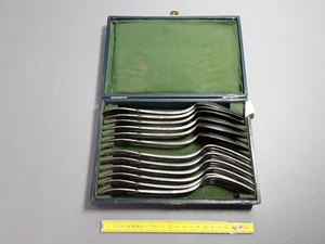 Antigua Cubertería 6 Cucharas Para Sopa 6 Tenedores Metal Plateado Old Flatware - Imagen 1 de 1