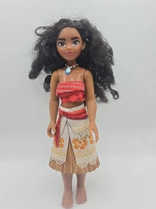 Muñeca Disney Moana 9 1/2" con traje Hasbro brazos articulados - Imagen 1 de 3