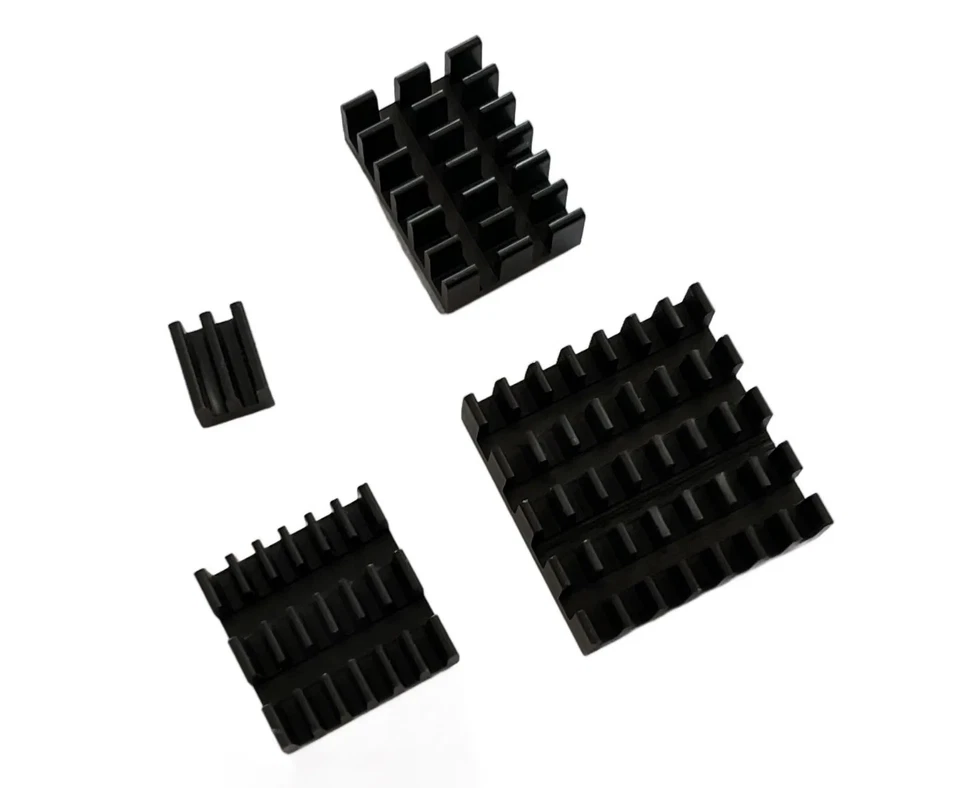 Aluminium Kühlkörper Set 4 Stück schwarz für Raspberry Pi 5 selbstklebend passiv - Bild 1 von 1