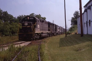 BR Original Dia NYC New York Central GP40 #3050+3 mit Zug 1968 - Bild 1 von 1