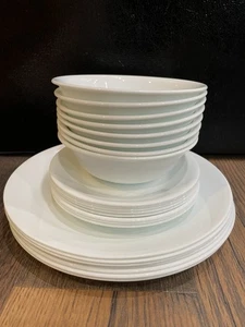 23 Corelle WINTER FROST WHITE 7 Dinner Plates 8 Bread 8 Cereal Bowls SOLID Lot - Picture 1 of 8