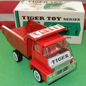 Camion benne puissant en acier pressé Tiger Toy Series années 60 par Nomura du Japon en boîte d'origine - Photo 1/18