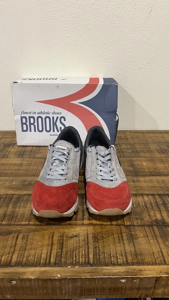 Brooks Chariot azul marino, gris y rojo para hombre talla 10,5 1101781D924 Foto 1 de 4