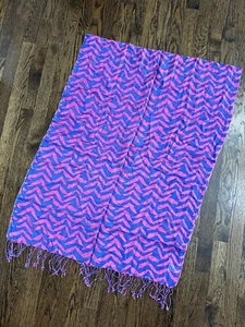 LILLY PULITZER Murfee Scarf Pop Pink I Got Lucky Cashmere Silk EXCELLENT - Picture 1 of 2