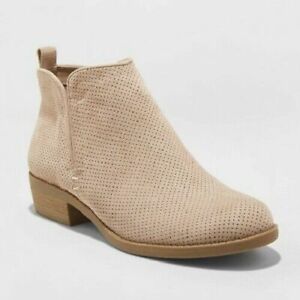 Universal Thread Women's Dylan Microsuede Laser Cut Bootie, Taupe, Size 6.5, NWD