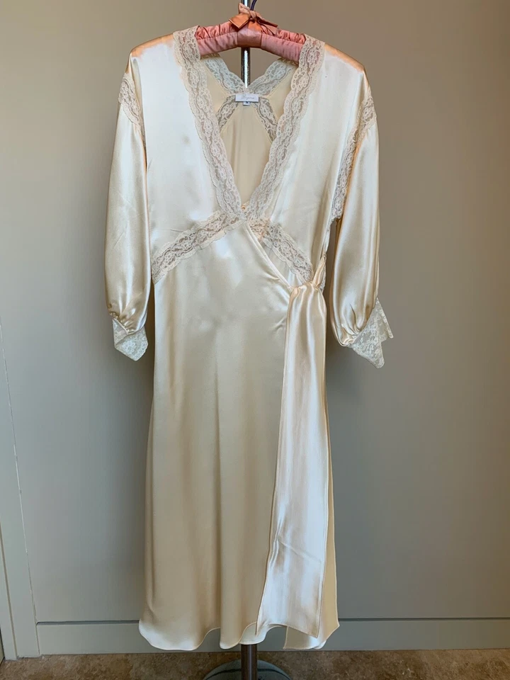 JUEGO DE 2 PIEZAS de vestido y bata vintage Peignoir crema 100 % seda encaje de Regina Foto 1 de 4