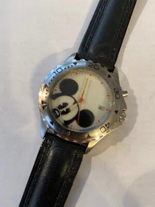 DISNEY CHANNEL LIMITED EDITION MICKEY MOUSE WATCH PEEK-A-BOO - Picture 1 of 2