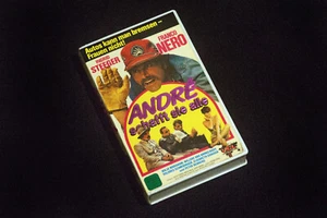 Betamax ANDRÉ SCHAFFT SIE ALLE - nie auf DVD! Trio Behrens Franco Nero Steeger - Bild 1 von 22