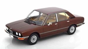 BMW 518 E12 5ER Serie 5 1.8 1973 Marrone Scuro Metallise Mcg 18120 1/18 Metallo - Foto 1 di 3