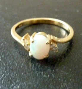 10K Gold Opal & Diamond Ring sz 6 3/4 - Picture 1 of 5
