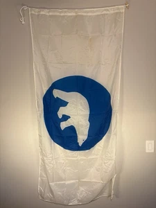 Vintage Nylon Polar Bear Flag For Tourism Northwest Territory Canada 3 X 6 - Picture 1 of 7