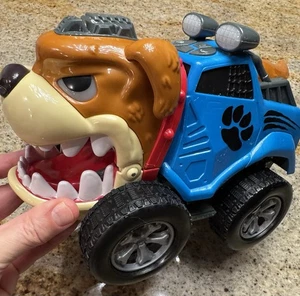 Adventure Force Chomp and Cruise Chomper Camion Musicale per Cani 100% FUNZIONANTE - Foto 1 di 14
