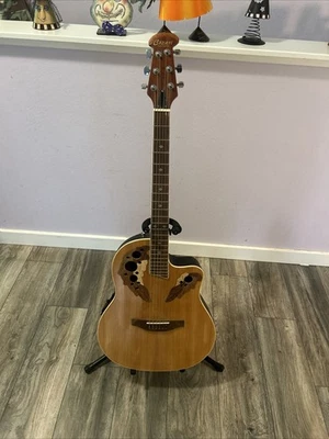 Nueva guitarra eléctrica acústica hueca hecha a mano Cozart detallada de seis cuerdas Foto 1 de 4