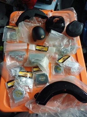 Costruisci moto Harley Davidson  scala 1 :4 De Agostini JD 74 Varie Uscite - Immagine 1 di 4