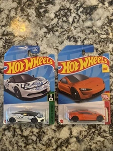 Hot Wheels Pininfarina Battista And Tesla Roadster - Picture 1 of 5