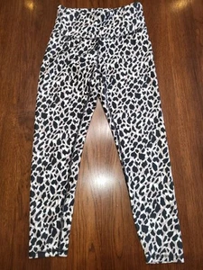 Jessica Simpson Active Cheetah Print Women's Fitness Capri Leggings, Medium - Picture 1 of 9