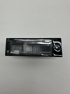 HYUNDAI TUCSON 2015-18 OFFSIDE RIGHT REAR NUMBER PLATE LIGHT LAMP OEM - Image 1 of 4
