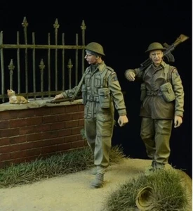 1/35 Harzfiguren Modellbausätze Zweiter Weltkrieg britische Infanterie 2 Figur unmontiert unlackiert - Bild 1 von 4