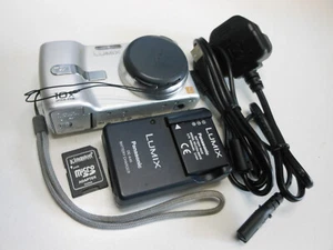 Panasonic LUMIX DMC-TZ1 5,0 megapixel fotocamera digitale - argento con accessori - Foto 1 di 7