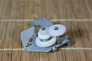 SONY XR-C900RDS OLDSCHOOL CASSETTE / RECEIVER PARTS: THOOTED WHEELS ASSEMBLY. - Imagen 1 de 2