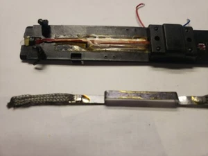 HEADLIGHT ASSEMBLY MOTOR CONNECTOR CLIP Life-Like Proto 2000 HO EMD BL2 PART - Picture 1 of 7