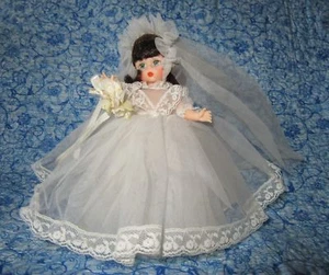 BEAUTIFUL MADAME ALEXANDER DOLL BRUNETTE 8 BRIDE~~NO BOX - Picture 1 of 5