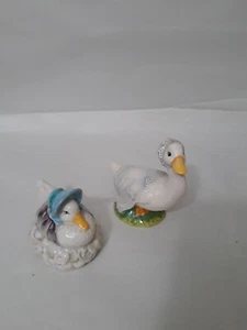 1980's Bealrix Pottery Beswick England 2 Figurines Porcelain - Picture 1 of 4