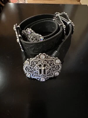 CINTURÓN TONY LAMA SWAROVSKI CRISTAL CONCHO CRUZ CUERO TRABAJADO TALLA. 36 Foto 1 de 4