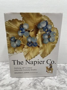 The Napier Co: Defining 20th Century American Costume Jewelry by Melinda Lewis - Foto 1 di 4