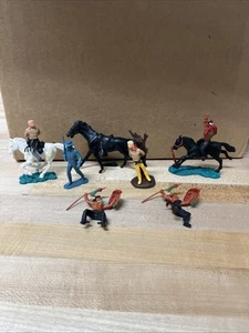 Vintage Plastic Cowboy & Indian Figures. VG Box 283 - Bild 1 von 7