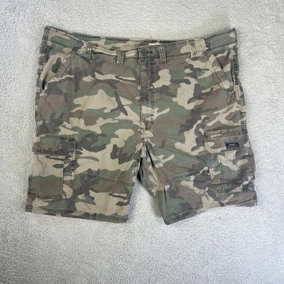 Wrangler Cargo Shorts Mens 48 Green Camo Relaxed Ripstop Utility Gorpcore Hiking - Image 1 of 4