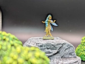 Well painted blue haired Reaper fairy dnd fantasy miniature - Picture 1 of 3