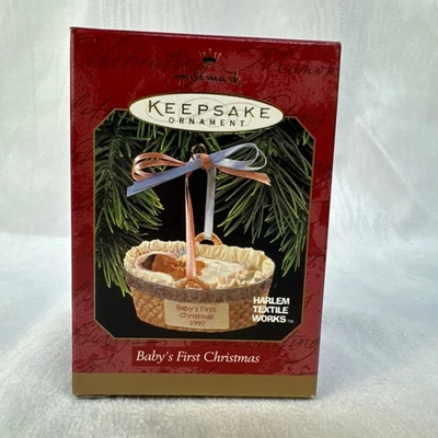 Hallmark "Baby's First Christmas" 1997 adorno de recuerdo vintage QX6492 (NUEVO EN CAJA) Foto 1 de 2