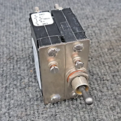 AIRPAX IULNK12-1REC4-40175-1. 30 Amp Circuit Breaker Mag-Hydr Toggle Switch