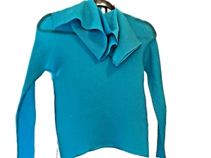 Issey Miyake PLEATS PLEATS Turquoise Top with matching tie on scarf - Picture 1 of 9