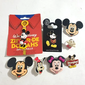 8x Disney Brooches Pins Zip Pull Vintage Modern Mickey Minnie Goofy Bulk Lot - Bild 1 von 5