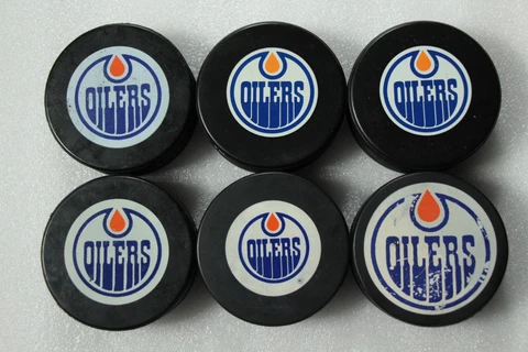 6 Vintage Edmonton Oilers Puck Lot NHL Hockey Game Souvenir Cover