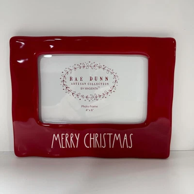 Rae - MARCO DE FOTOS DE FELIZ NAVIDAD Cerámica Roja 4X6 Decoración de Casa de Vacaciones - Dunn por M Foto 1 de 4
