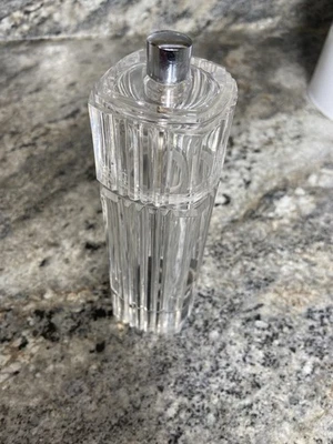 6” Glass Look Acrylic Salt Or Pepper Grinder Mill, Manual Turn, Clean - Image 1 of 4