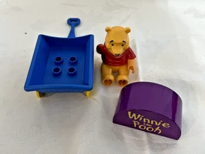 LEGO Duplo Disney Winnie the Pooh Figura Repuesto Piezas Carro Cartel Púrpura - Imagen 1 de 7