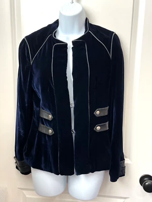 Blazer chaqueta corta de terciopelo y seda Alice + Olivia pequeña azul marino para mujer Foto 1 de 4